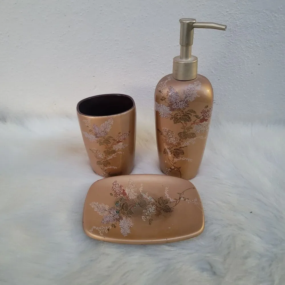 Croscill 3 pc floral bathroom accessories set